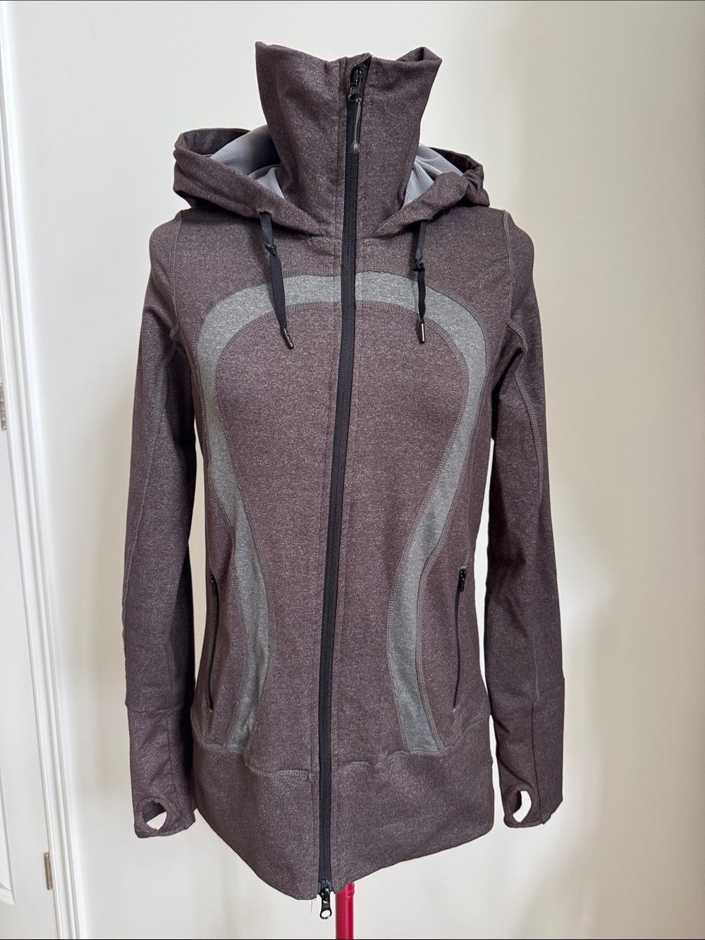 Lululemon Stride Hooded Jacket Size 10 - Picture 2 of 12
